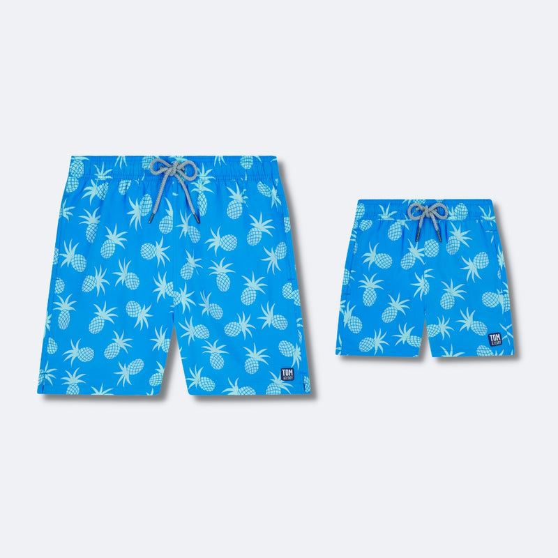 Crystal Blue Pineapples Set